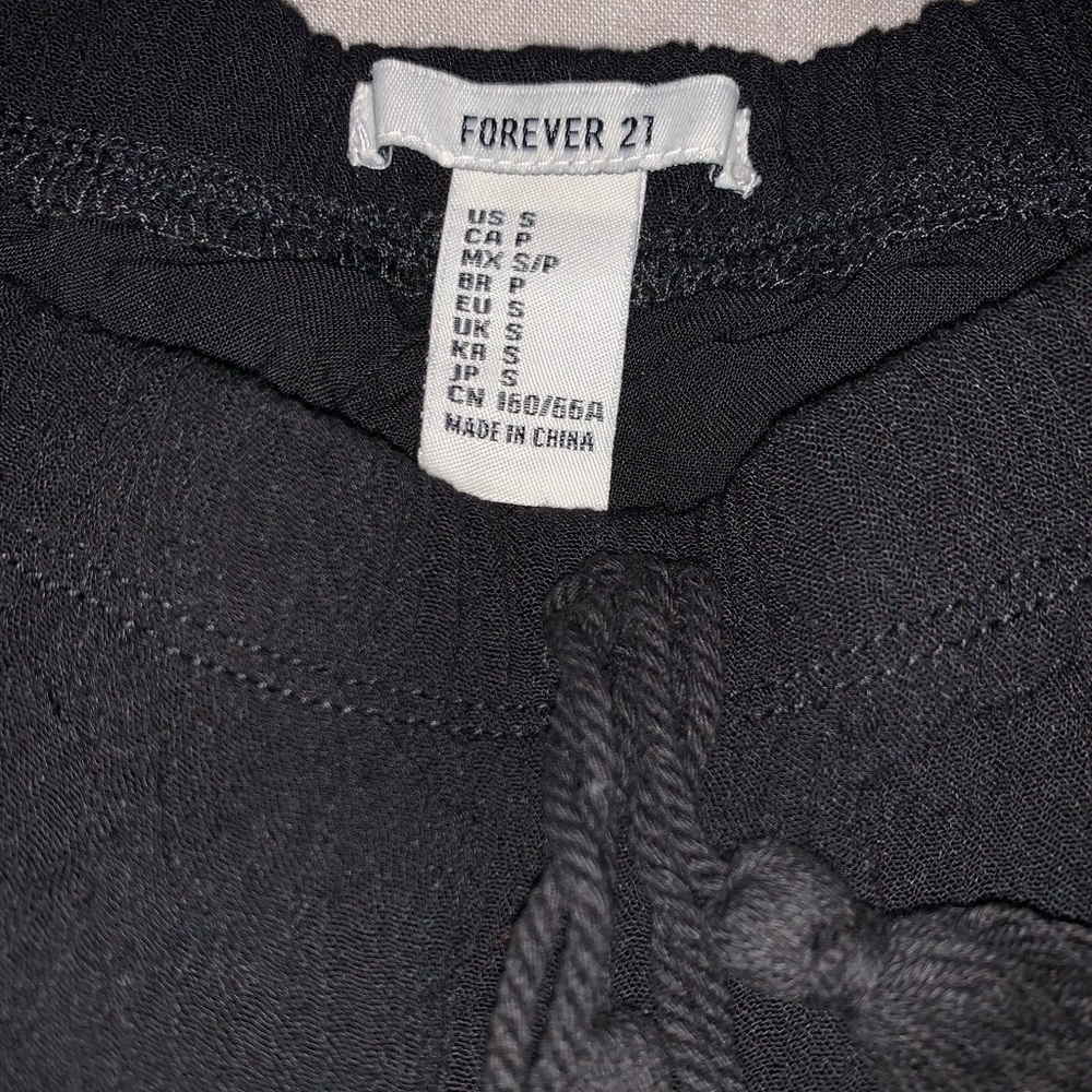 Forever 21 drawstring shorts - Picture 2 of 2